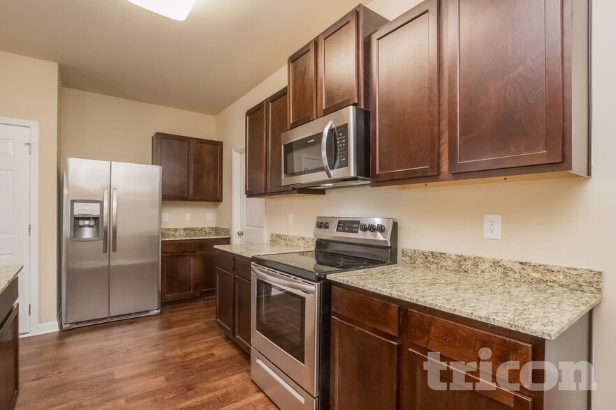 Building Photo - 114 Hayes Park Dr