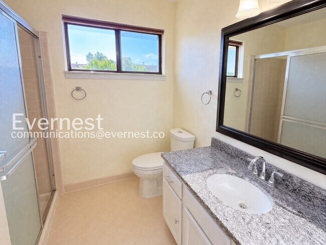 Building Photo - Modern Comfort with Ample Space - 2 Bed, 3 Bath, 1481 SqFt  | Pet Friendly | Available Now!