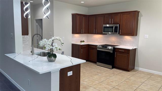 Building Photo - 12417 Sunrise Dr