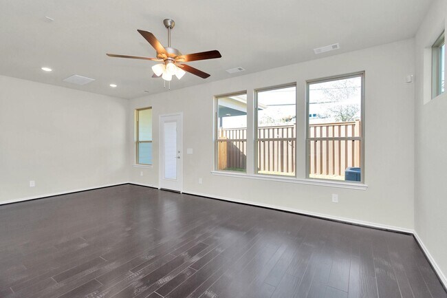 Building Photo - 10320 Marston Vineyard Dr