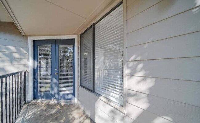 Building Photo - 1 bedroom in Dallas TX 75243
