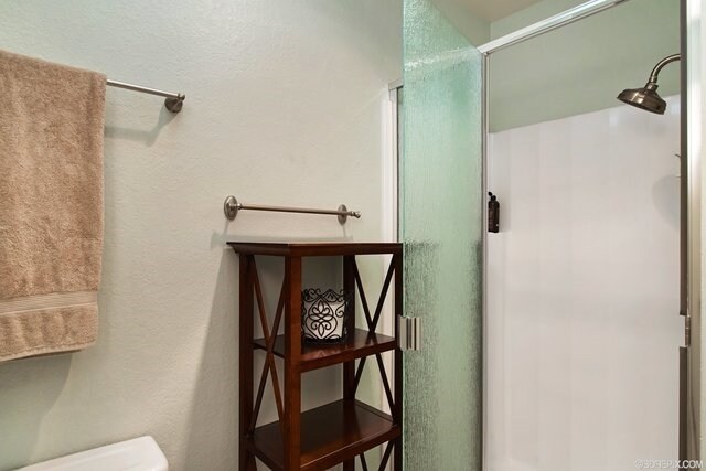 Building Photo - 5026 Collwood Way