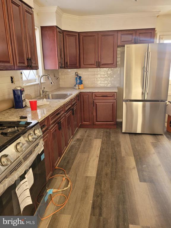 Building Photo - 100 Essenton Dr