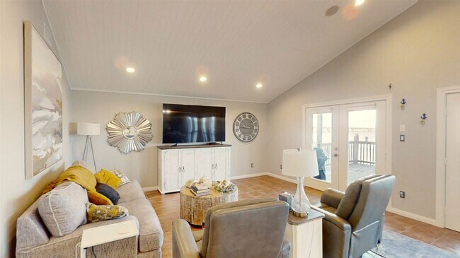 Building Photo - 13202 Gulf Beach Dr