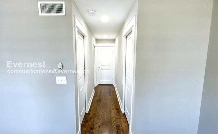 Building Photo - 1806B 7th Ave N