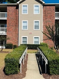 Building Photo - 664 Bartons Landing Pl