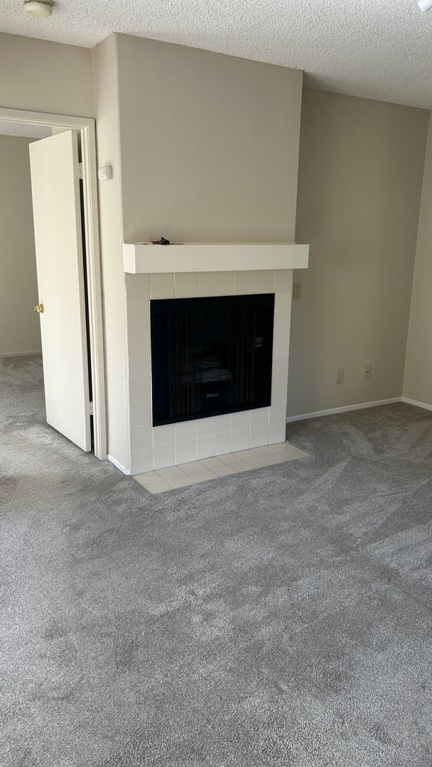 Building Photo - Cozy 1 Bedroom 1 Bath Condo