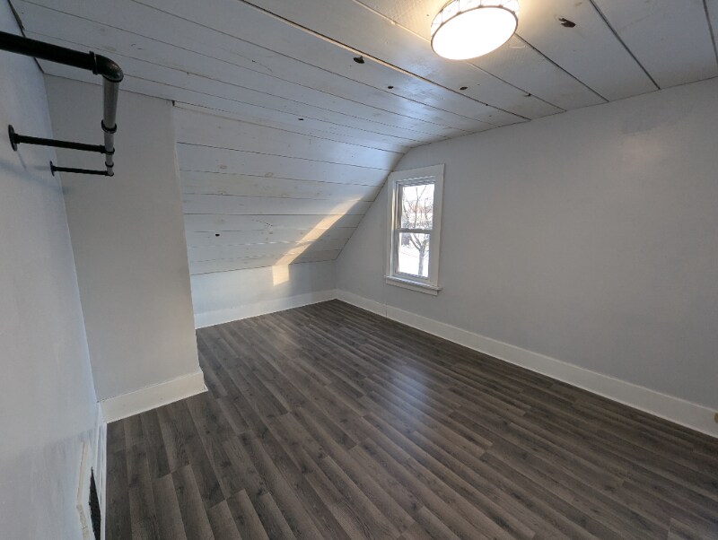 Building Photo - 518 N Hanover St