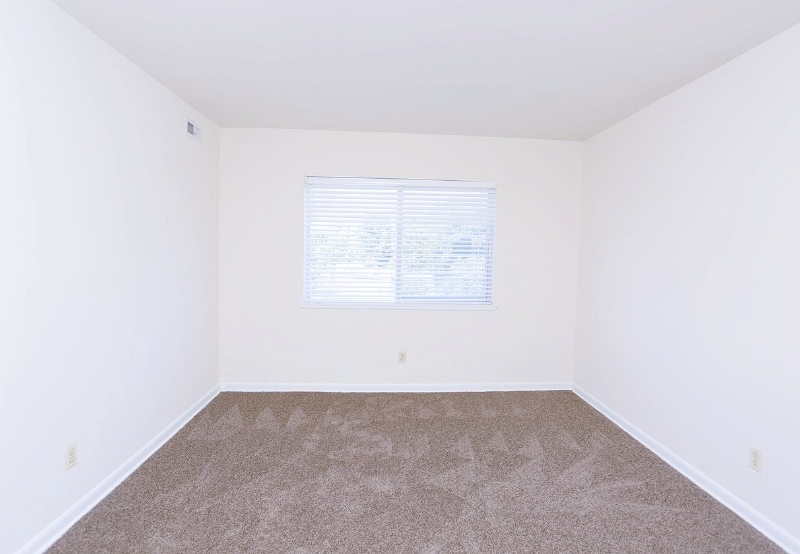 Building Photo - 8263 Russell Rd