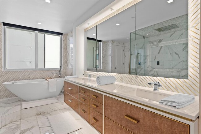 Building Photo - 450 Knights Run Ave