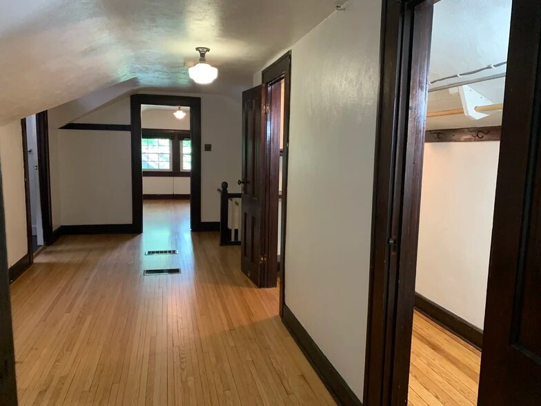 Building Photo - 500 S Fess Ave