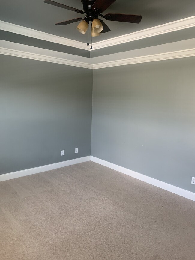 Building Photo - Seven Lakes Dr