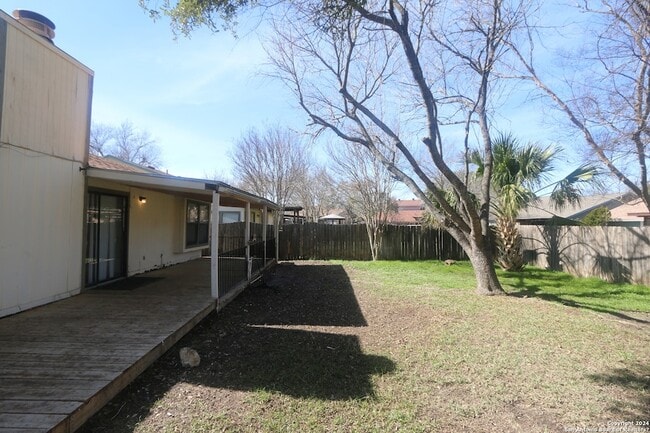 Building Photo - 6943 Sunshine Tree Dr