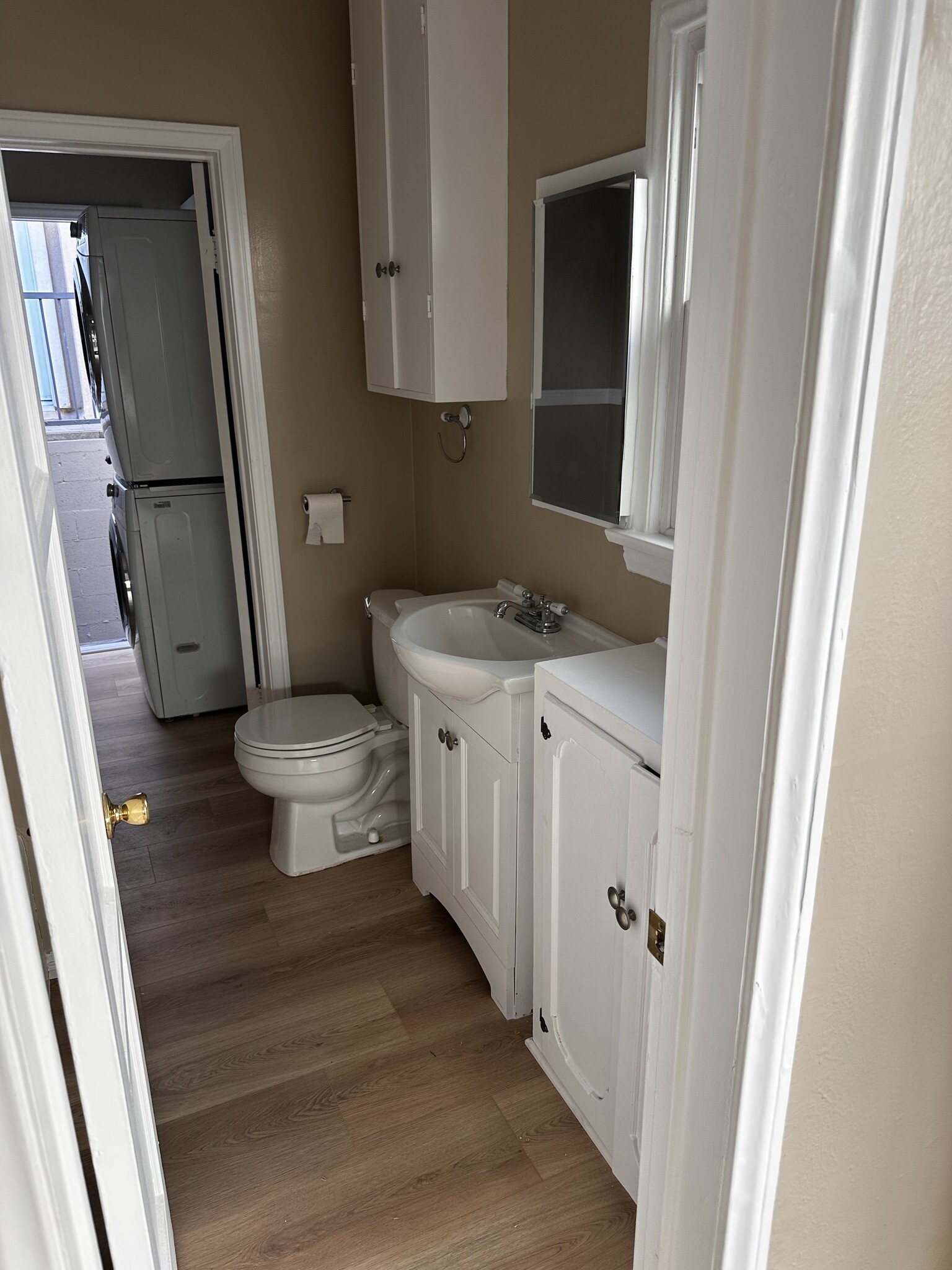 Building Photo - 437 23rd Pl