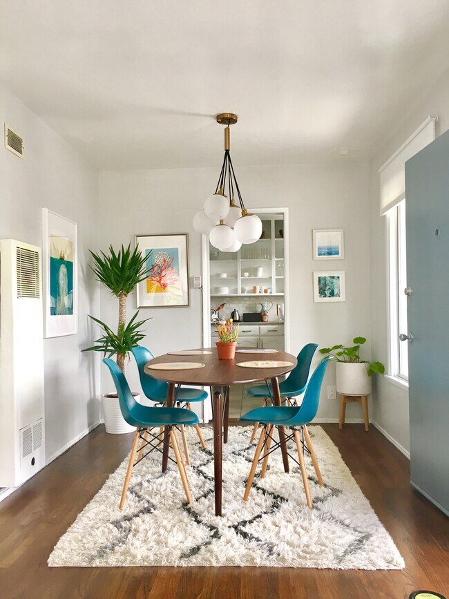 Building Photo - 514 N Van Ness Ave