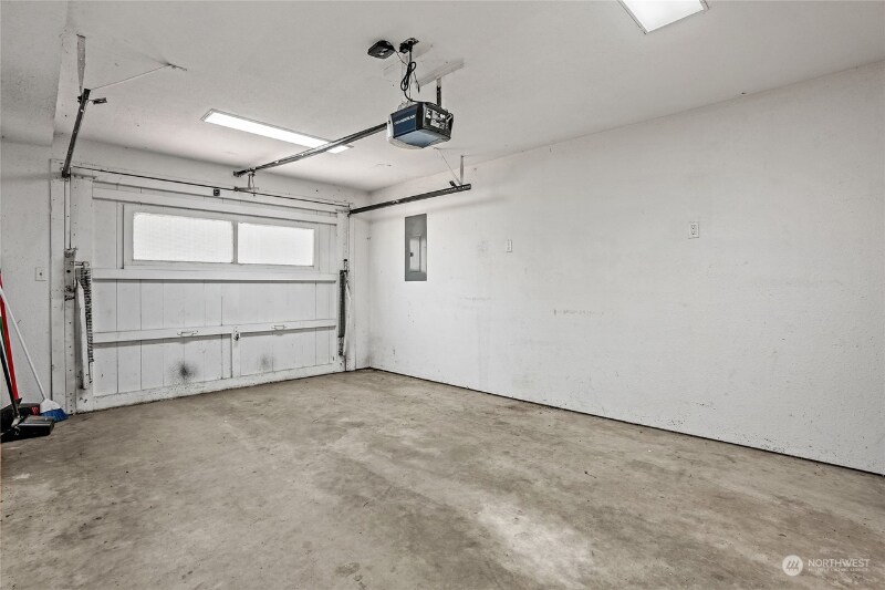 Building Photo - 235 S 124th St
