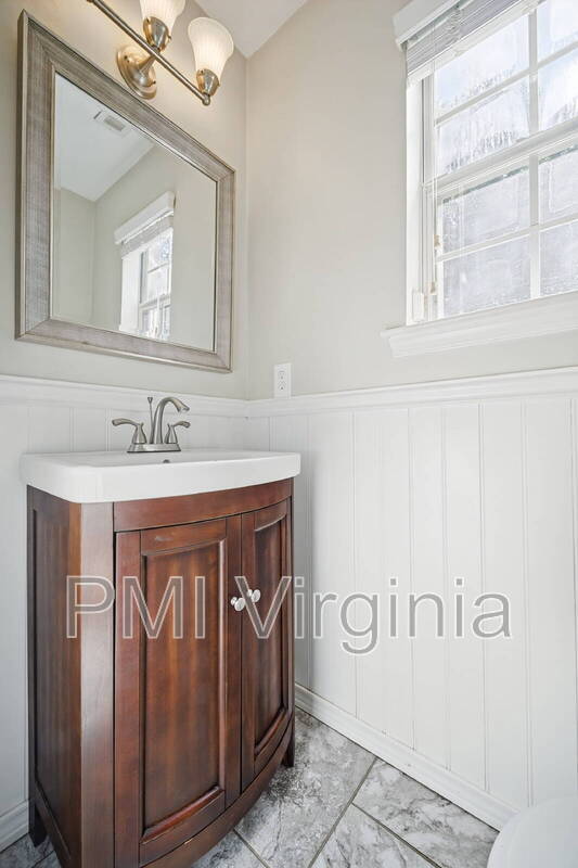 Building Photo - 1213 Ruxton Ct