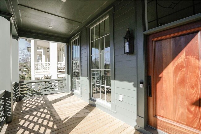 Building Photo - 96 Sheridan Dr NE