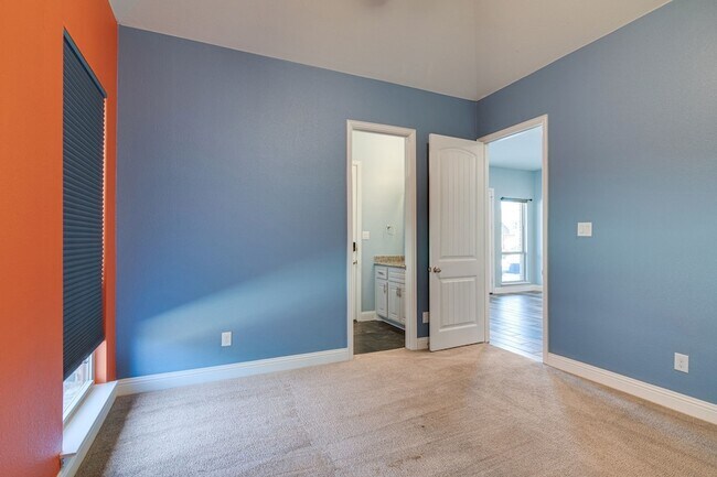 Building Photo - 4152 Las Colina Dr