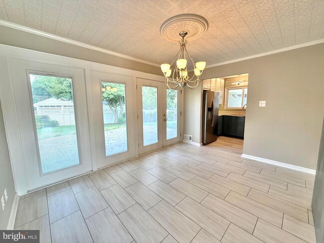 Building Photo - 5413 Ives Pl