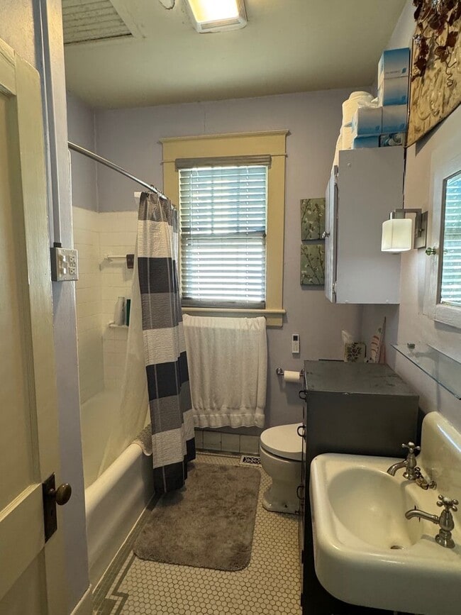 Building Photo - 4 Dixie Trail