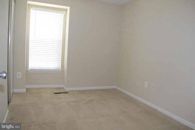 Building Photo - 17407 Gallagher Way