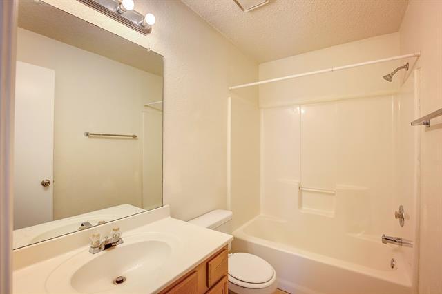 Building Photo - 8108 Spruce Valley Dr