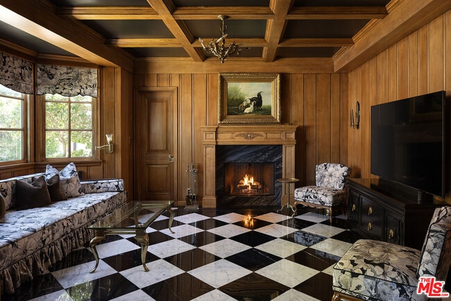 Building Photo - 10030 Toluca Lake Ave
