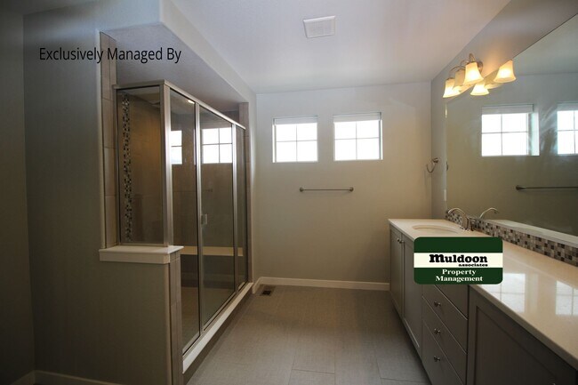 Building Photo - 2322 Pelican Bay Dr