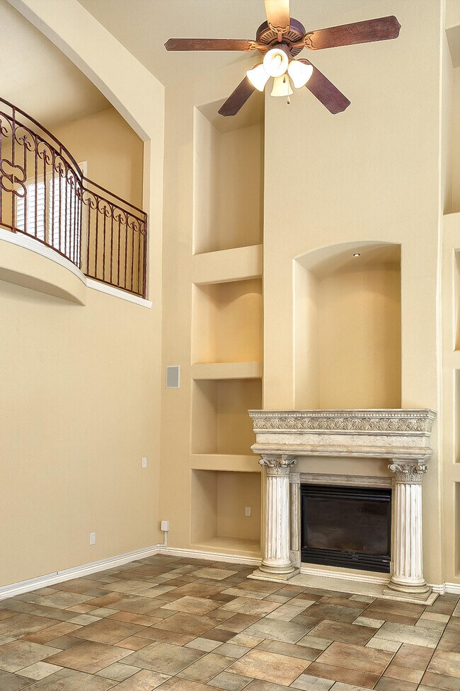 Building Photo - 12720 Tierra Aurora Dr