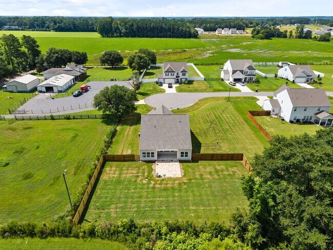 Building Photo - 217 Walker Grv Ln