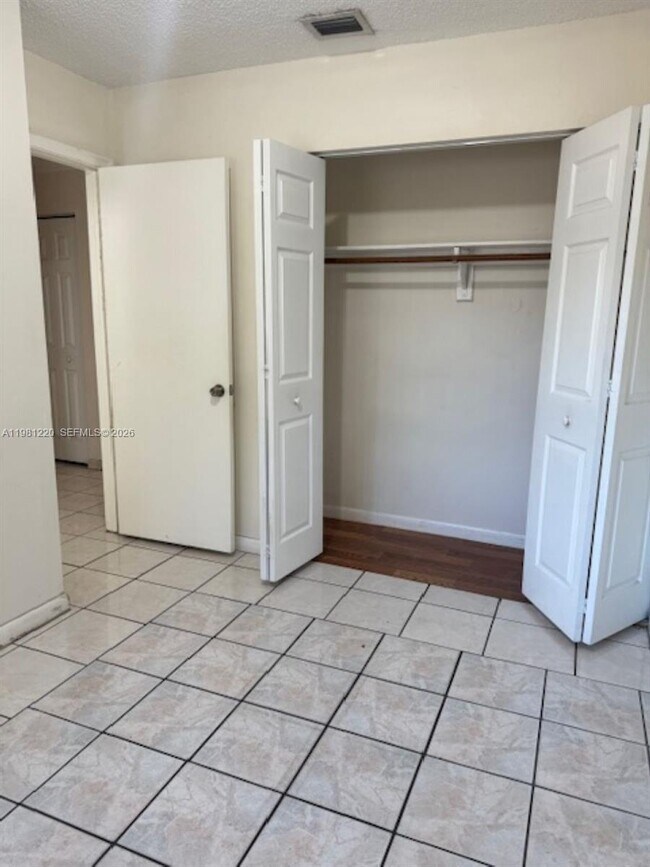 Building Photo - 4929 SW 139th Ct