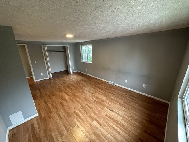 Building Photo - 408 Wirth Ave