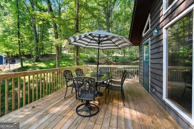 Building Photo - 180 Waterfront Dr