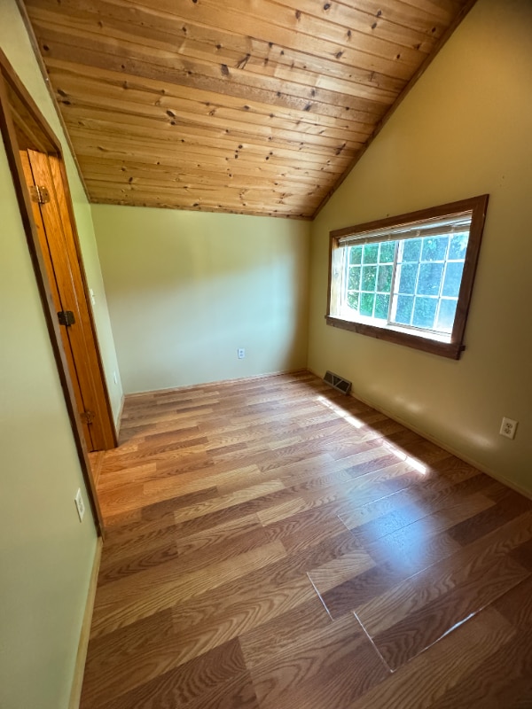 Building Photo - 959 W 2nd St