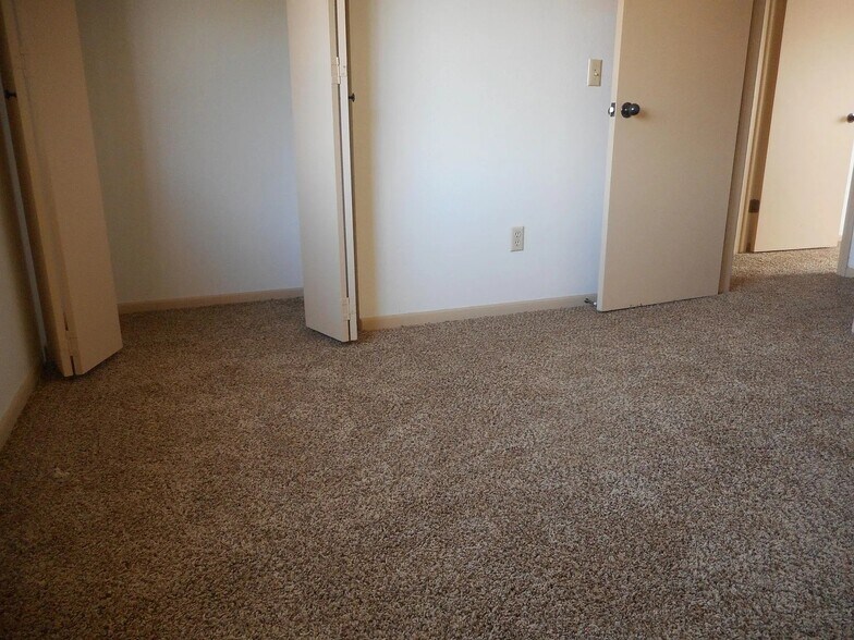 Building Photo - 3124 N Brookfield St