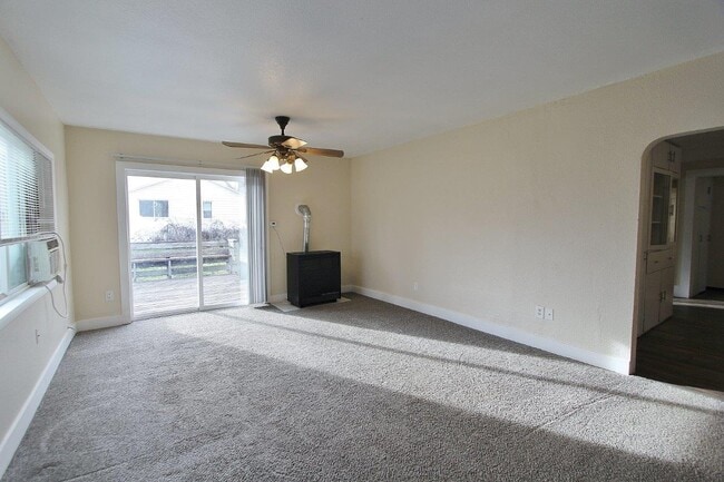 Building Photo - 321 West Blvd. New Plymouth