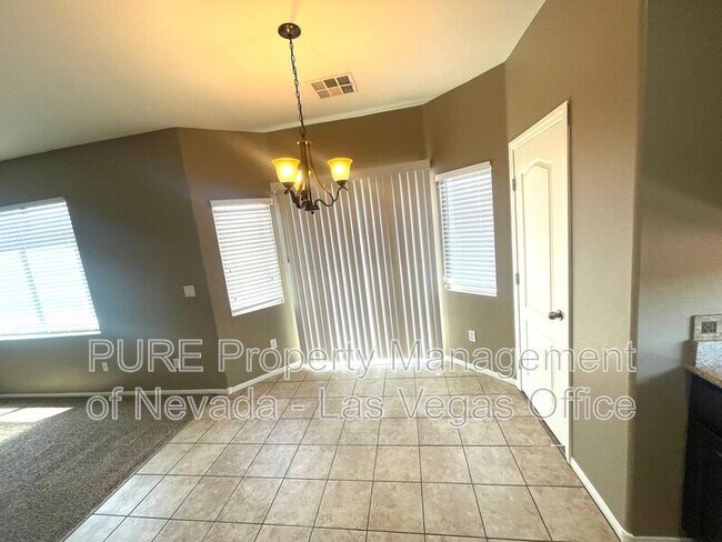 Building Photo - 3904 Ropers Ranch St