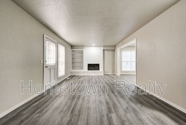 Building Photo - 6460 W Hefner Rd