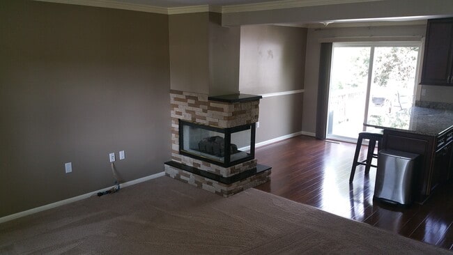 Building Photo - 9028 Garfield Dr