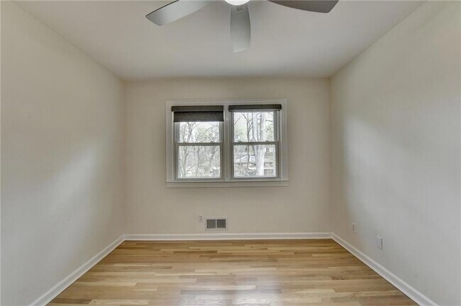 Building Photo - 3914 Granger Dr
