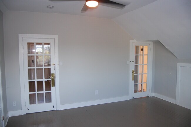 Building Photo - 2225 Atchley St