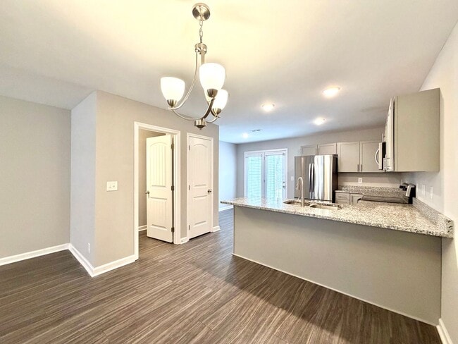 Building Photo - 235 Woodland Vly Ln