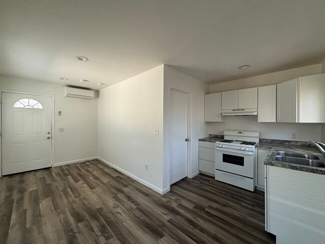 Building Photo - 44147 Fig Ave