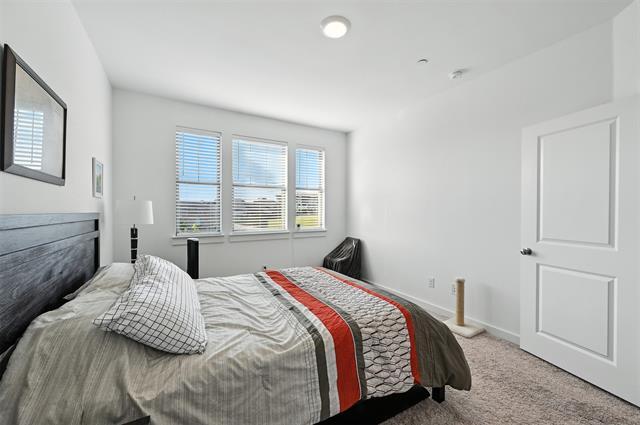 Building Photo - 6489 Iron Horse Blvd