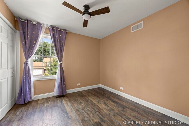 Building Photo - 309 Newport Ln