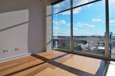 Building Photo - 2125 S Indiana Ave