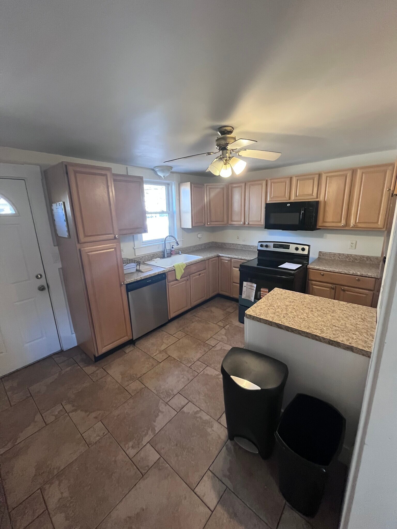 Building Photo - 6 Mousam Ct