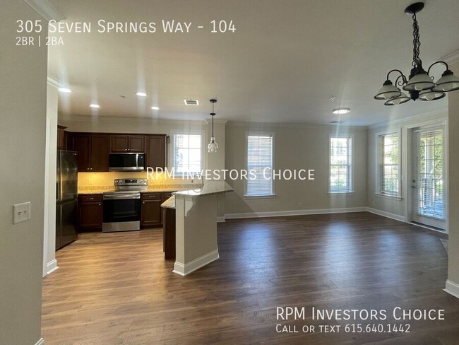 Building Photo - 305 Seven Springs Way