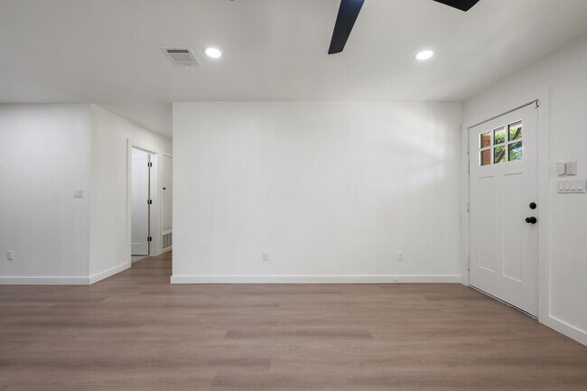 Building Photo - 9003 Capitol Dr